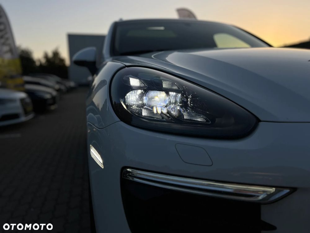 Porsche Cayenne - 11