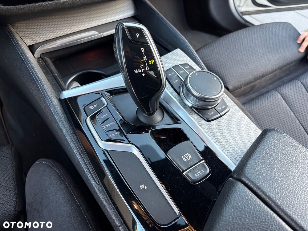 BMW Seria 5 530i xDrive M Sport sport - 34