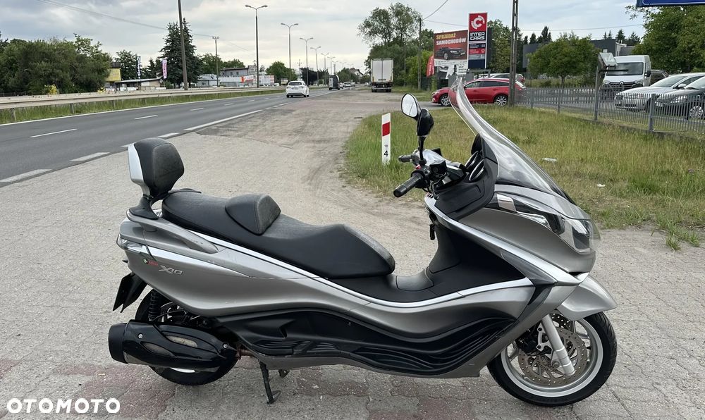 Piaggio X10 - 12