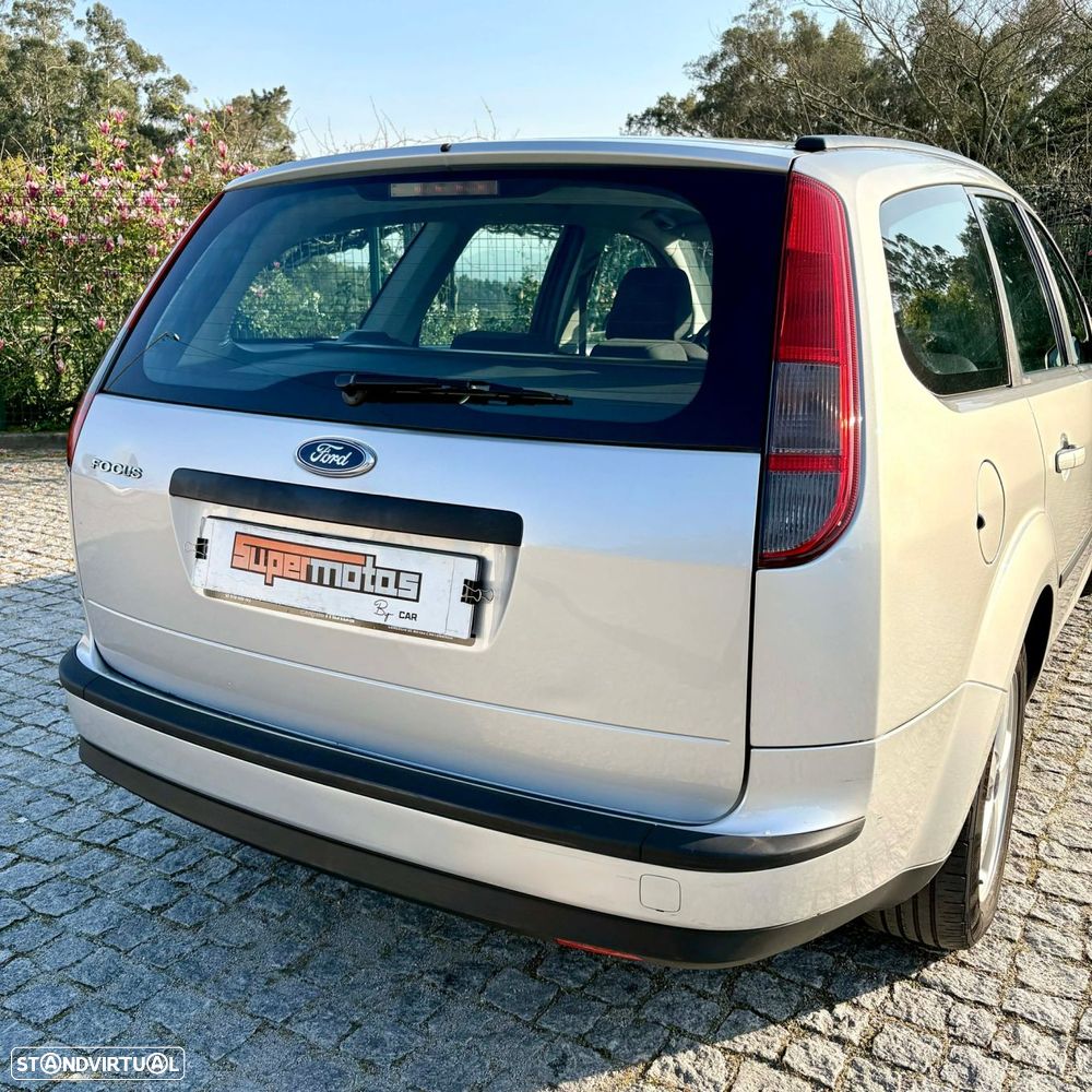 Ford Focus 1.4 16V S - 5