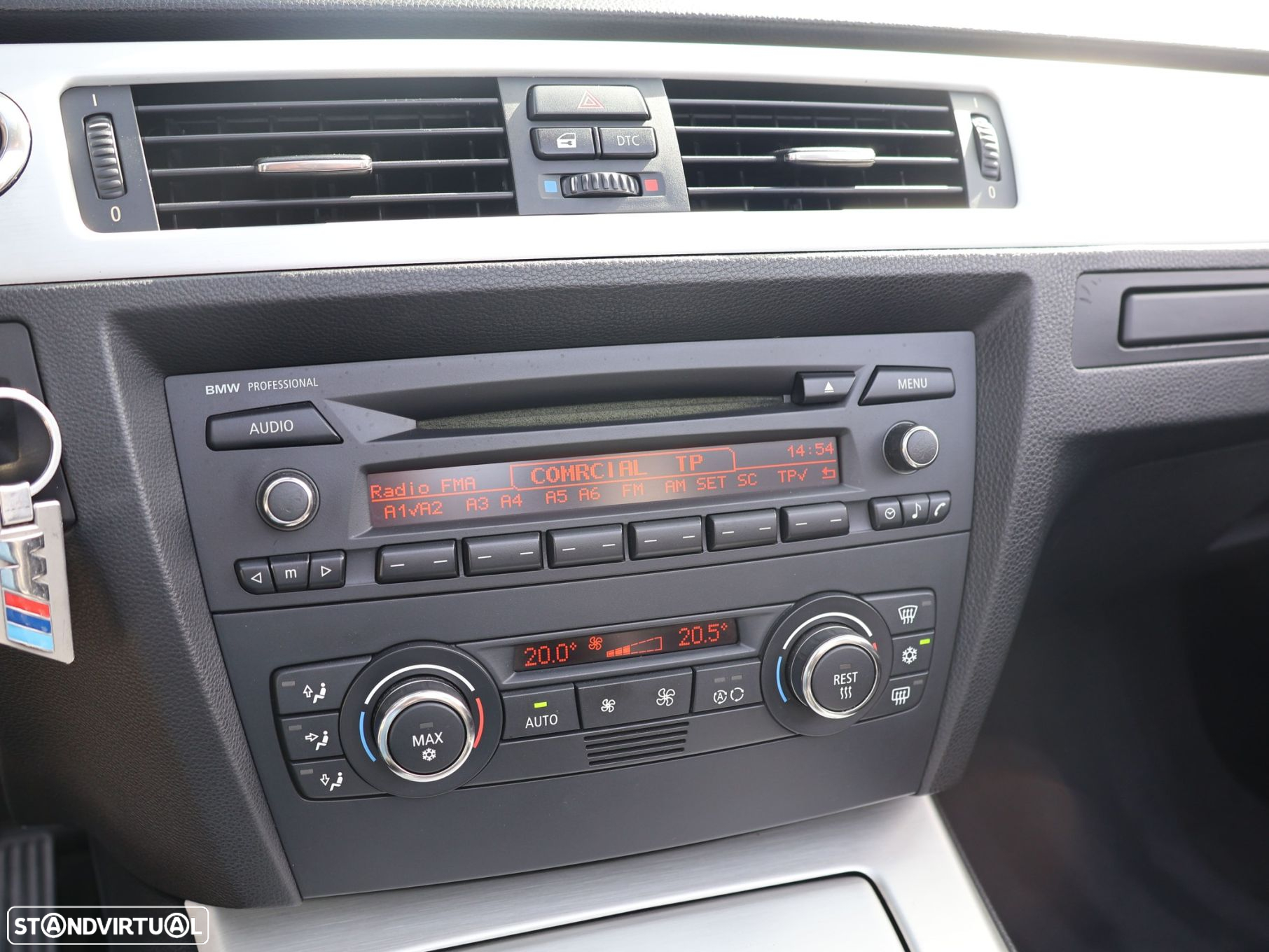 BMW 330 i - 50