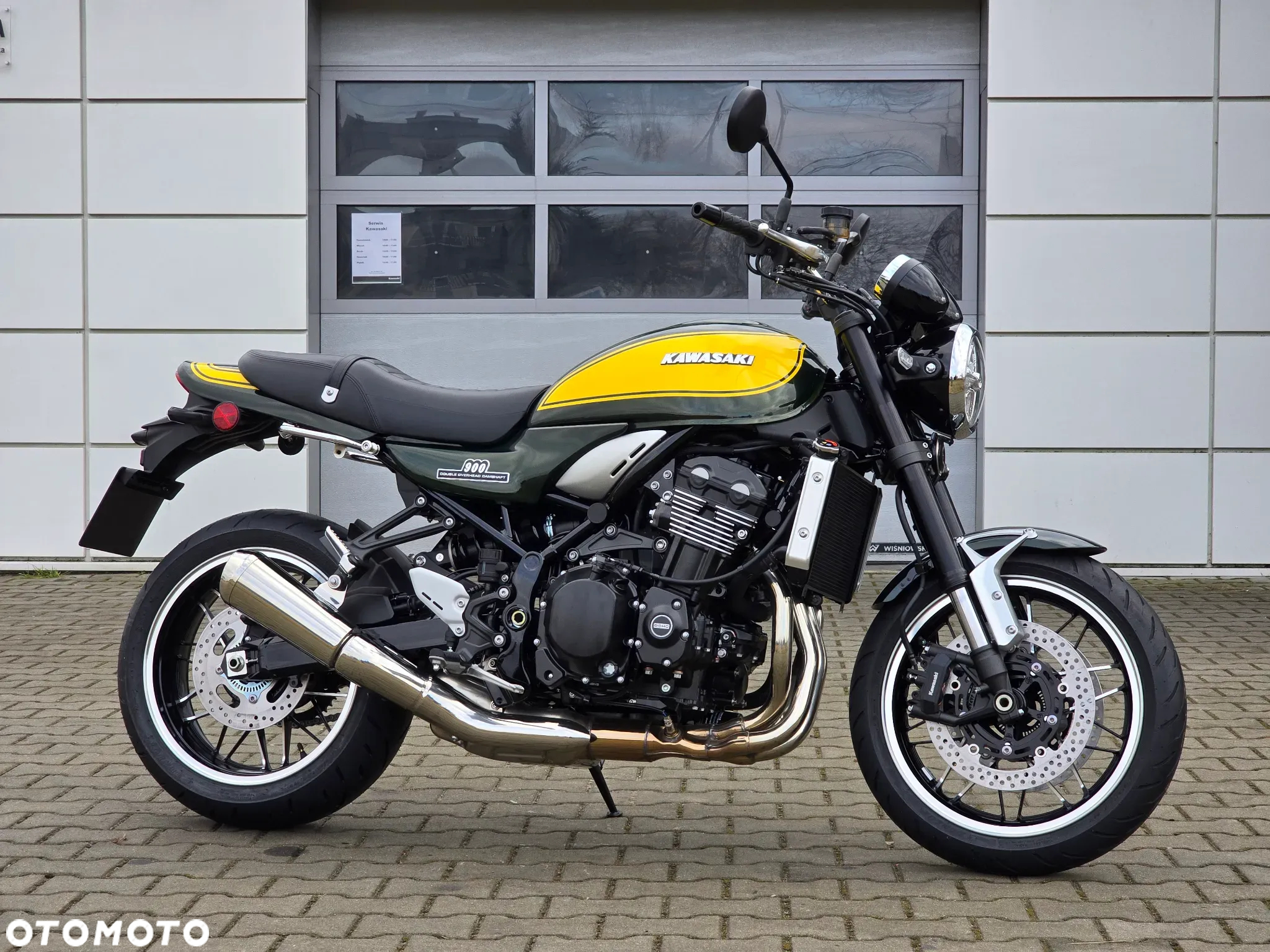 Kawasaki Z 900 RS - 4