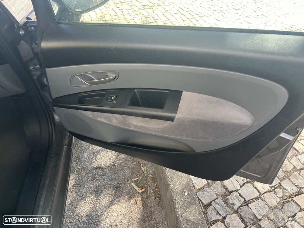 Fiat Linea 1.6 M-Jet Emotion - 20