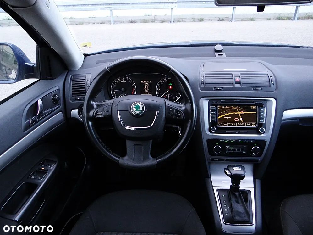 Skoda Octavia 1.6 TDI Family DSG - 5