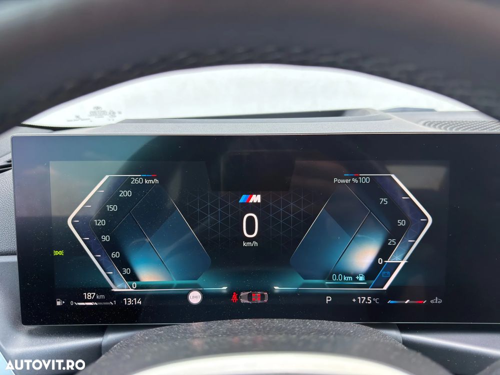 BMW M2 M240i xDrive AT - 17