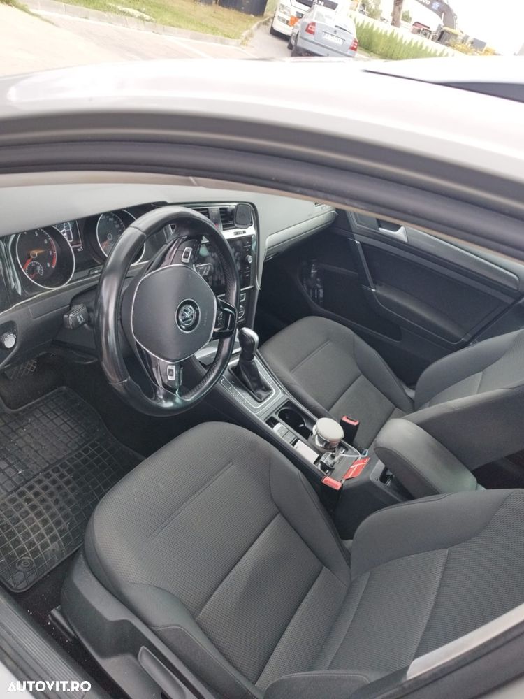 VOLKSWAGEN Golf 2020 — imagine 7