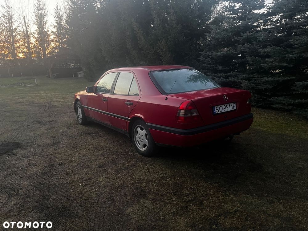 Mercedes-Benz Klasa C 180 Classic - 2
