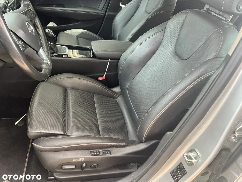 Opel Insignia 2.0 CDTI 4x4 ecoFLEX Start/Stop Business Innovation - 16