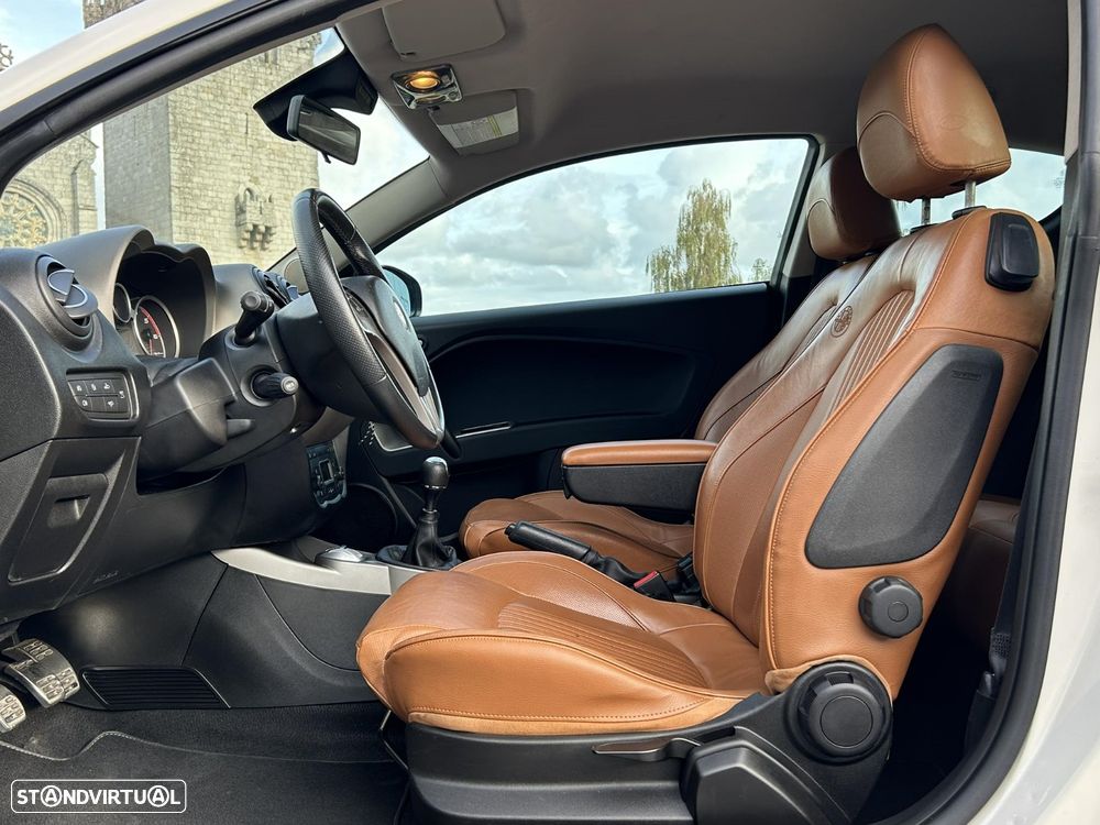 Alfa Romeo MiTo 1.3 JTD Distinctive - 13