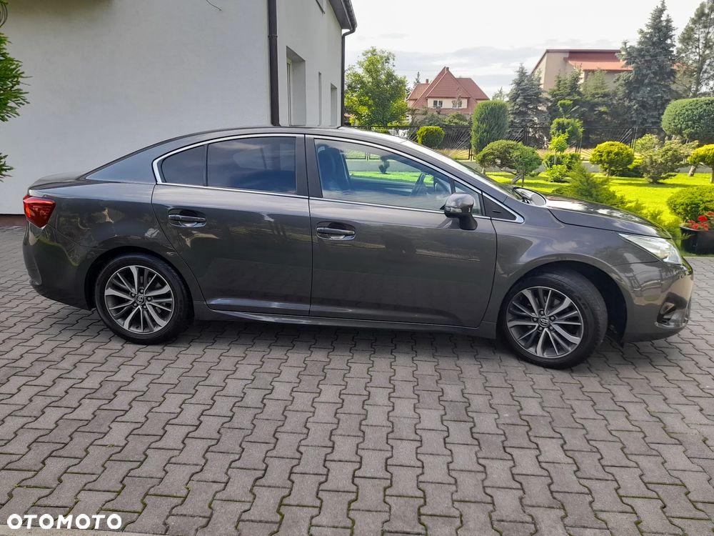 Toyota Avensis 1.8 Premium - 2
