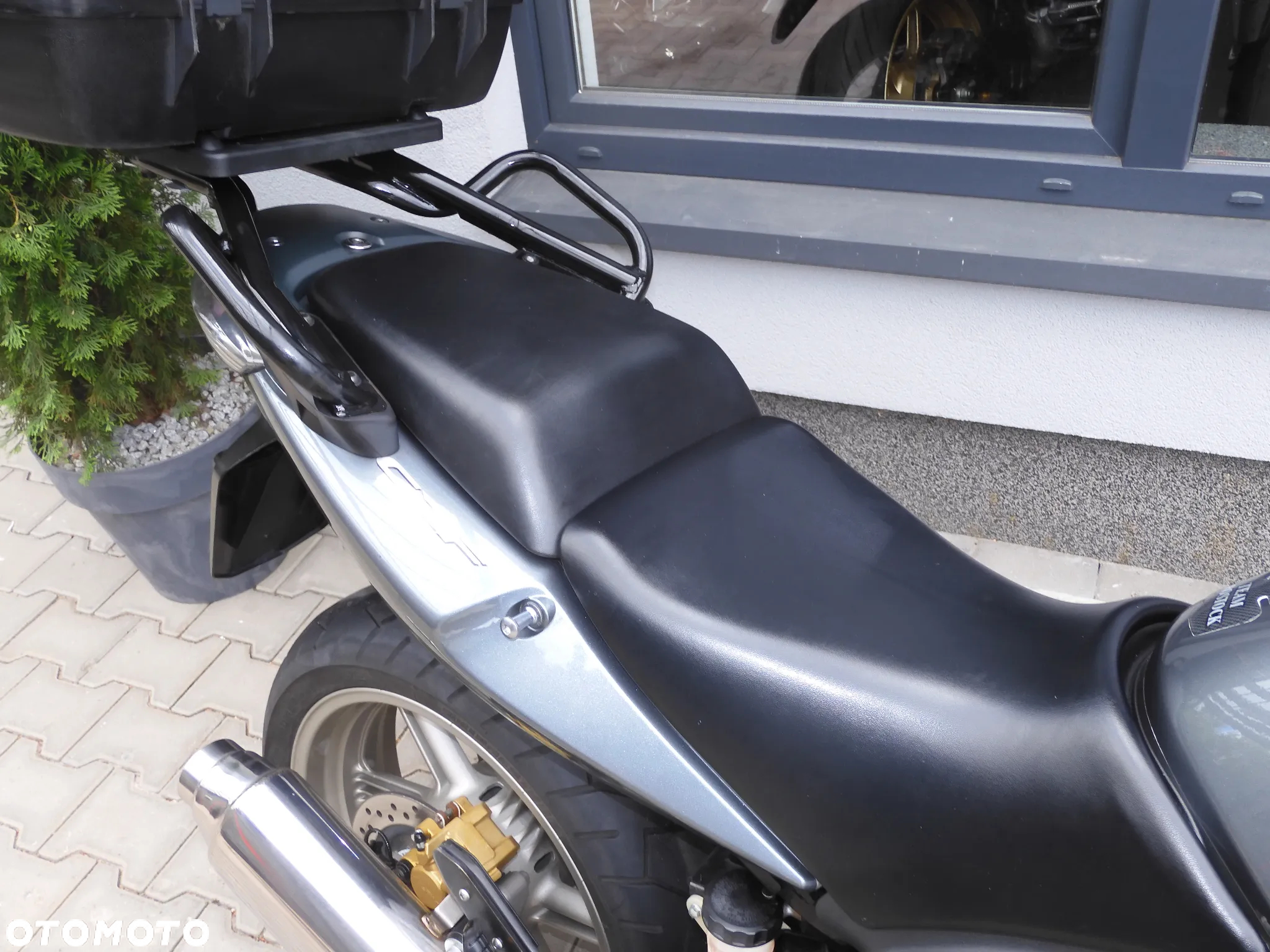 Honda CBF - 10
