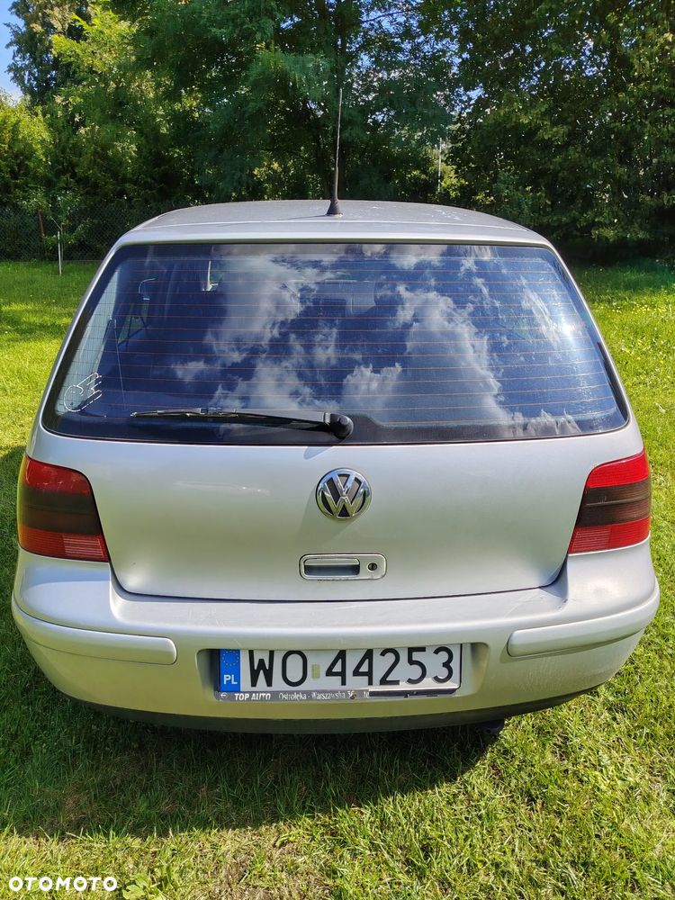Volkswagen Golf - 2