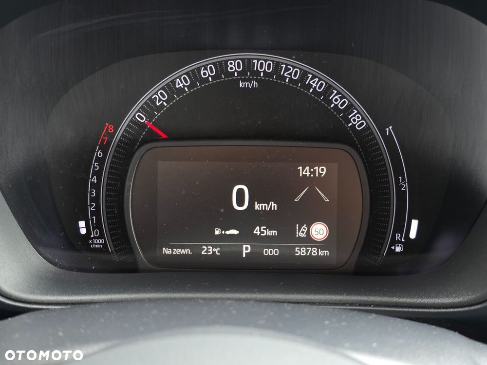 Toyota Aygo X - 10