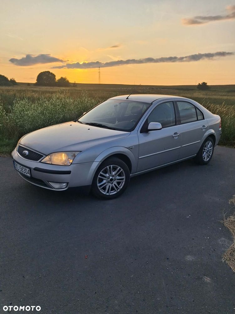 Ford Mondeo 1.8 Ambiente - 4