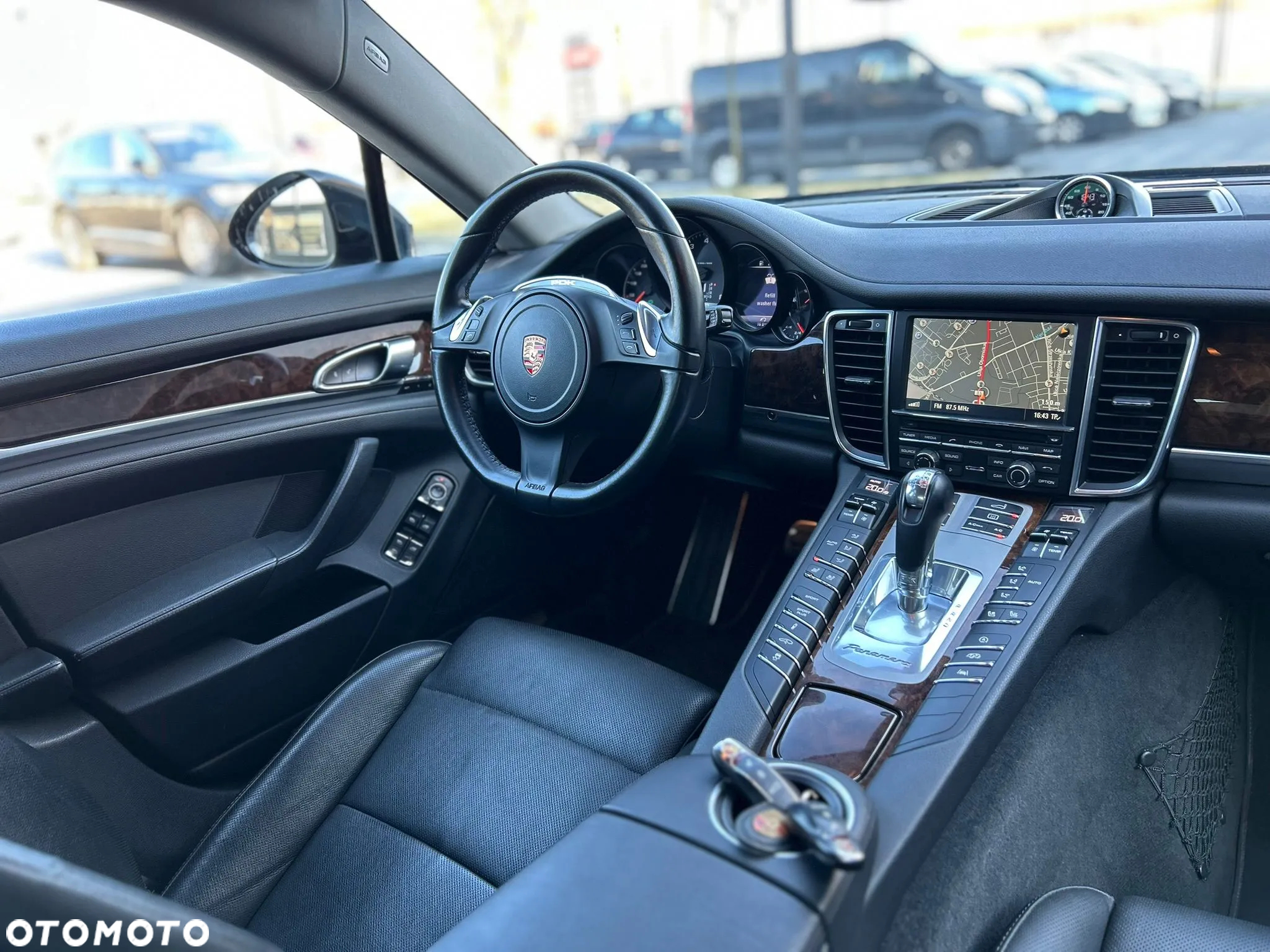 Porsche Panamera Standard - 3