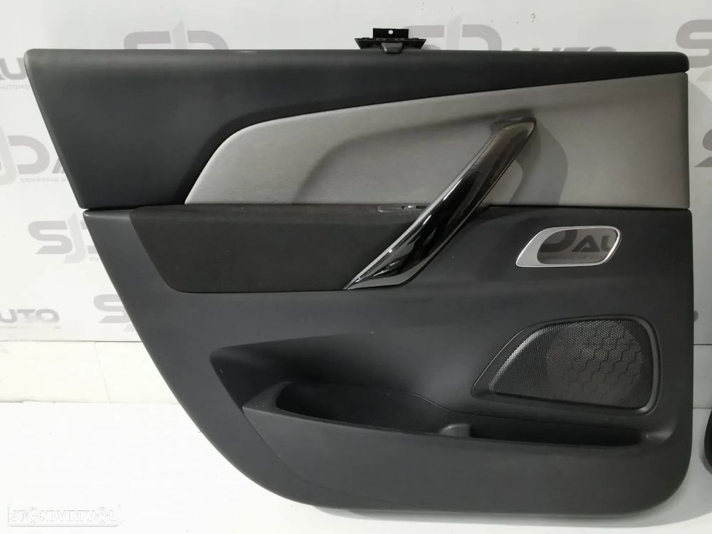 Farda / Quartela Trás Esquerda - Citroen C4 Grand Picasso II - 1