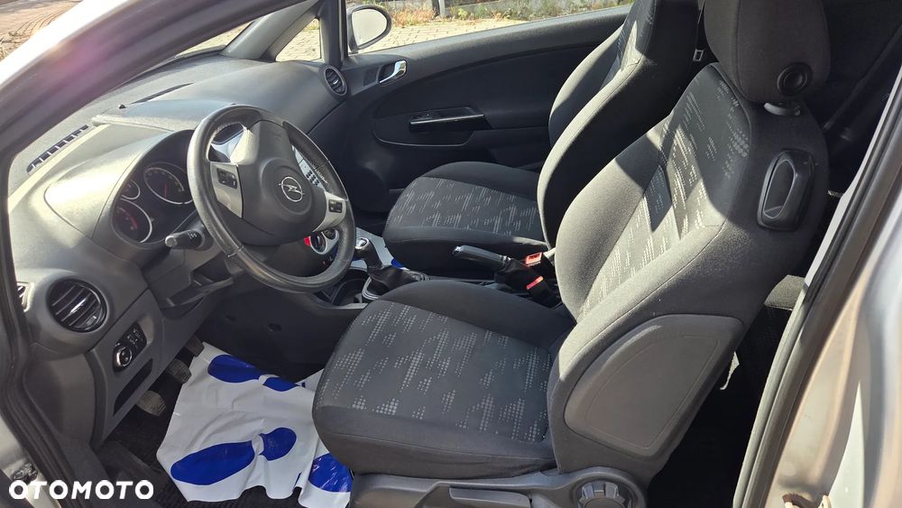 Opel Corsa - 10
