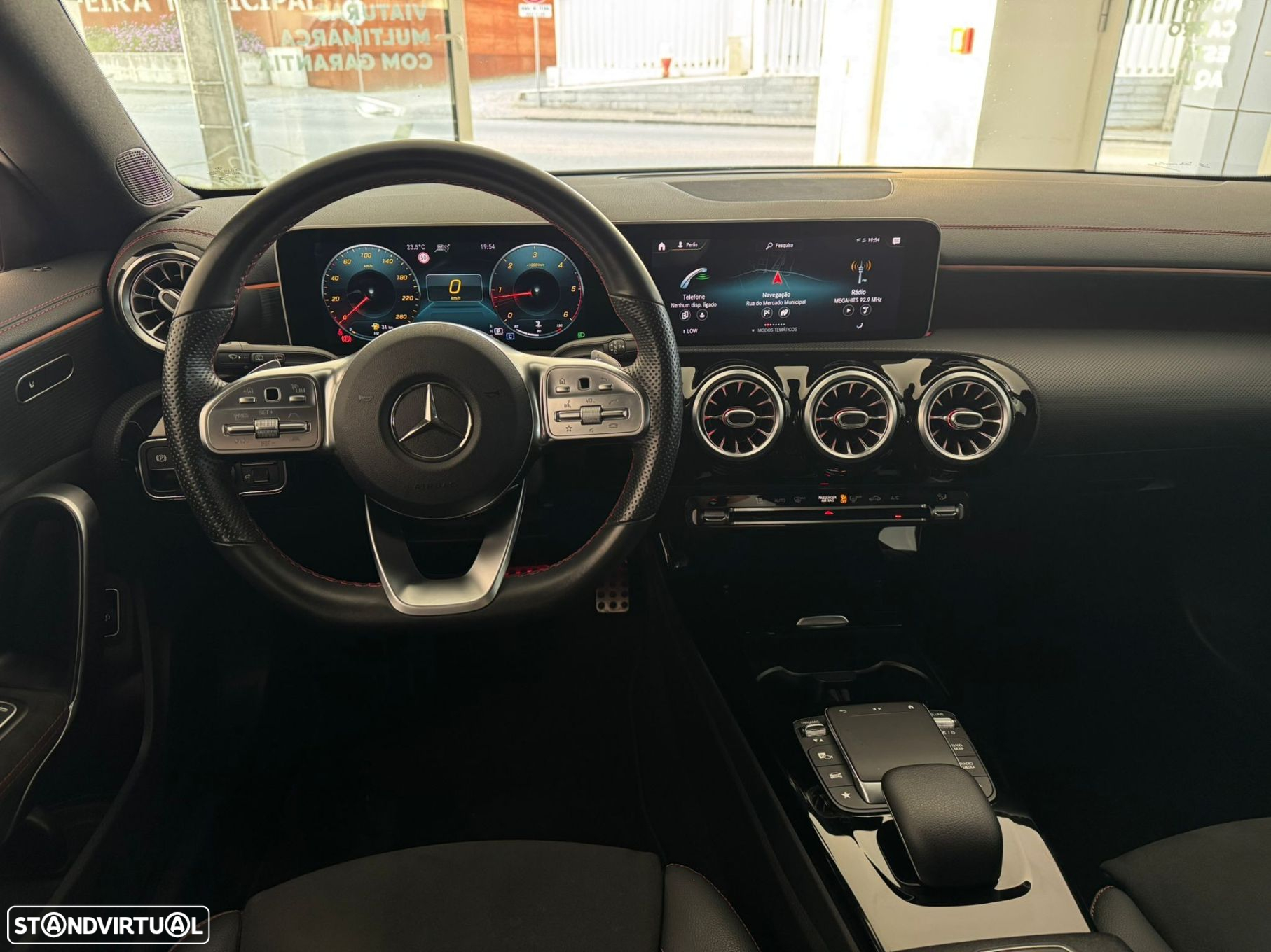Mercedes-Benz CLA 220 - 13