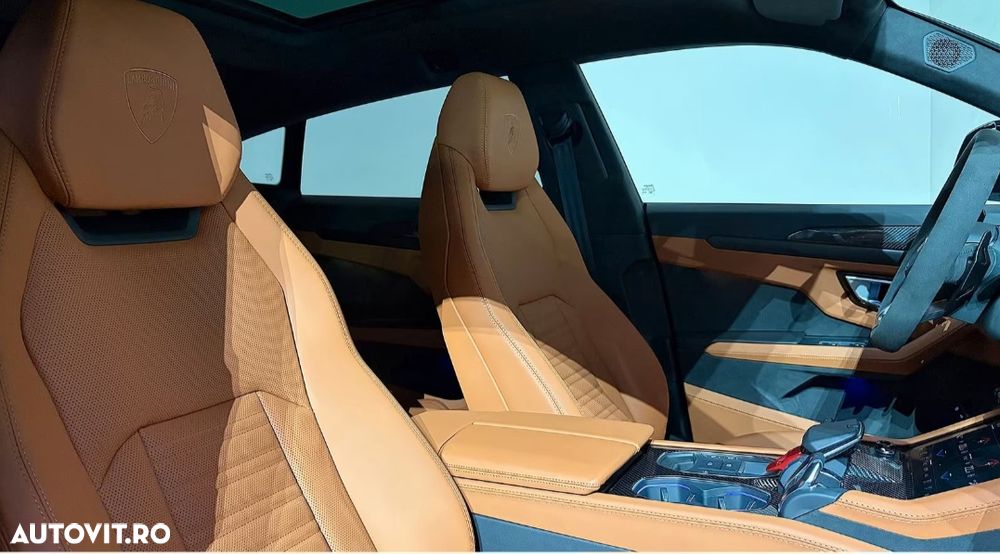 Lamborghini URUS - 18