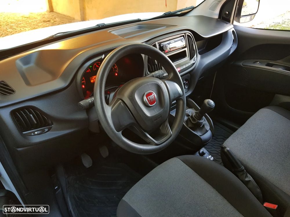 Fiat Doblo 3 Lugares - 18