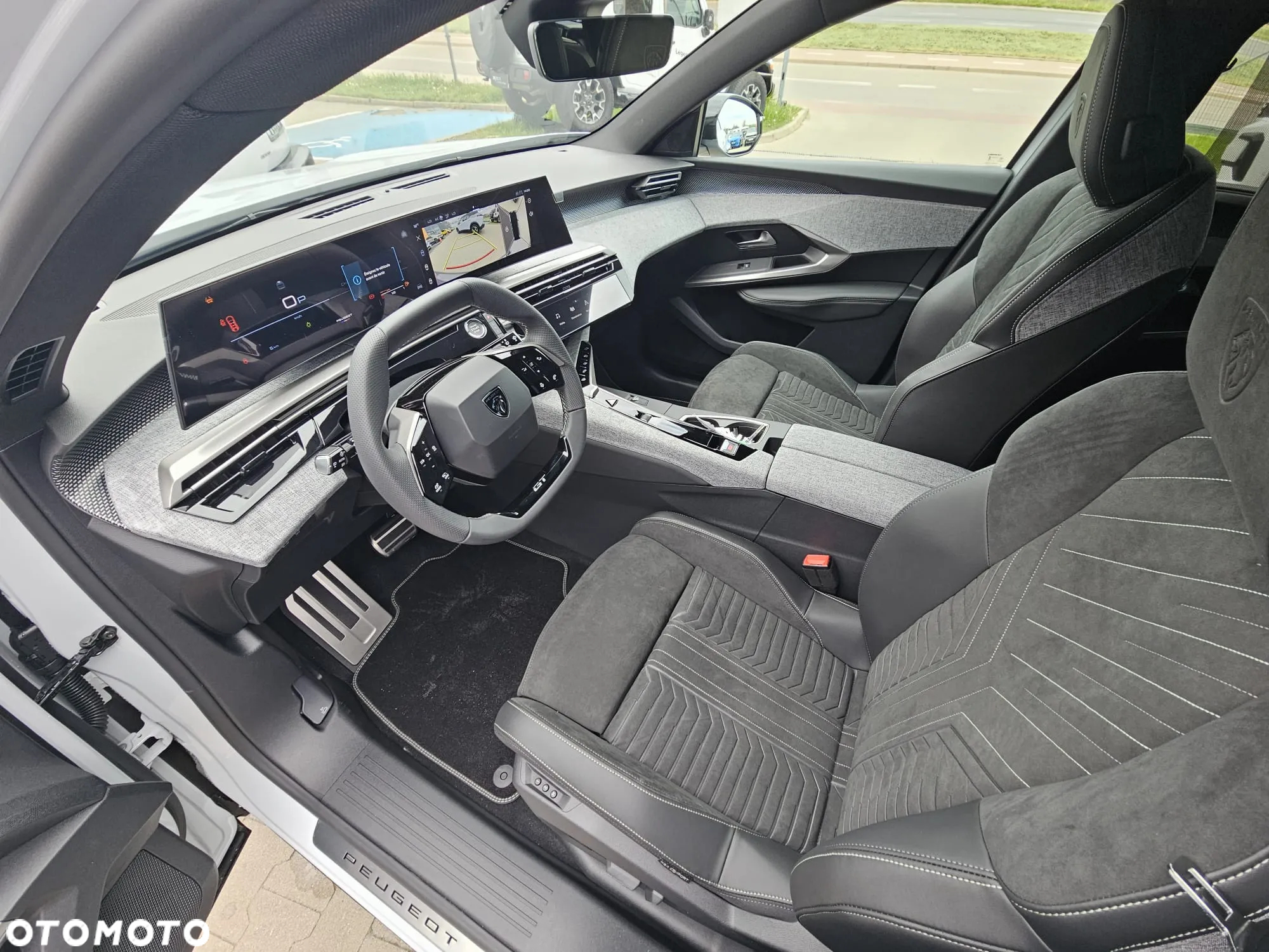 Peugeot 5008 1.2 PureTech mHEV GT S&S e-DCS6 - 10