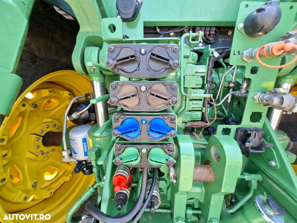 John Deere 8R 310  4x4 - 25
