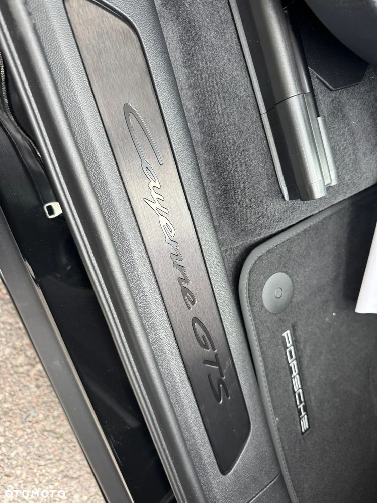 Porsche Cayenne Coupe GTS - 11