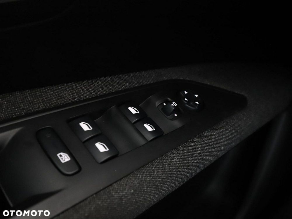 Peugeot 3008 BlueHDi 130 Stop & Start EAT8 Active Business-Paket - 37