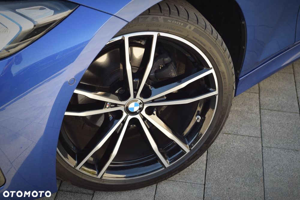 BMW Seria 3 320d xDrive M Sport sport - 9