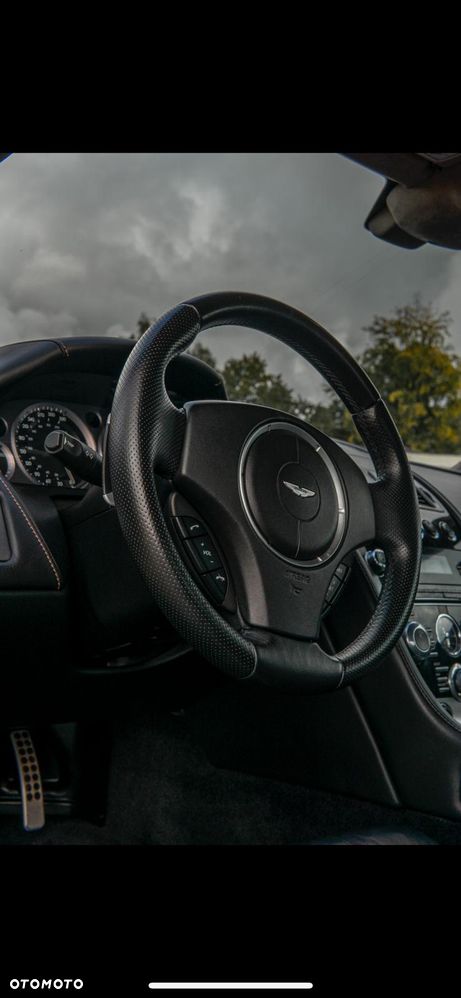 Aston Martin Vantage 2013 photo 4
