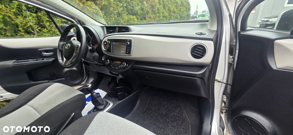 Toyota Yaris 1.33 VVT-i Executive - 33