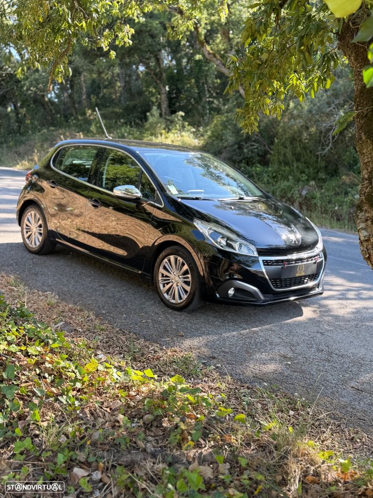 Peugeot 208 1.2 PureTech Allure EAT6 - 2