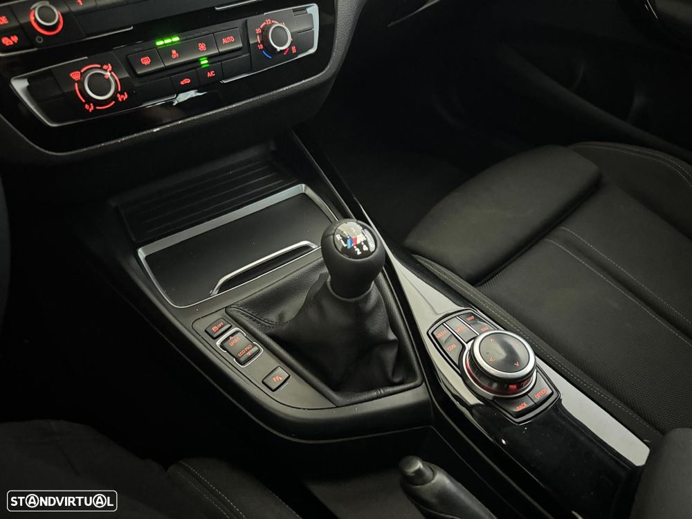 BMW 116 d Pack M - 17