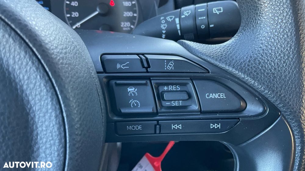 Toyota Yaris 1.5 VVT-i HSD Eco - 16