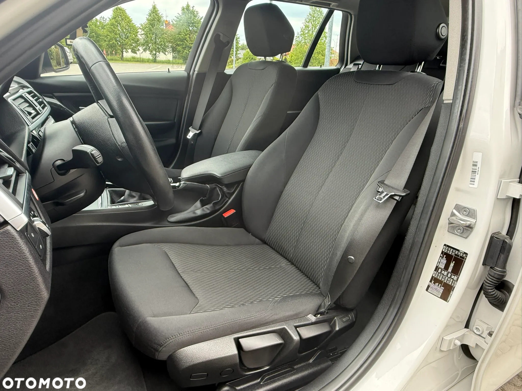 BMW Seria 3 318d Sport Line Shadow - 25