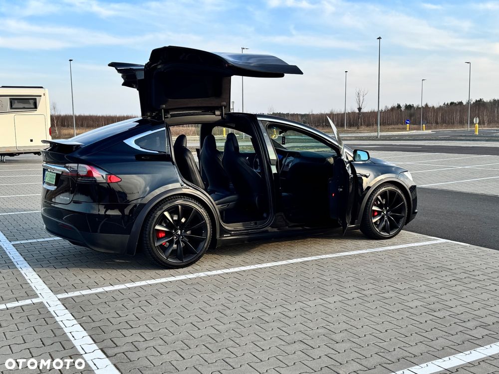 Tesla Model X Performance - 3