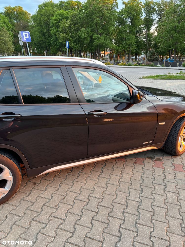 BMW X1 sDrive18i - 18