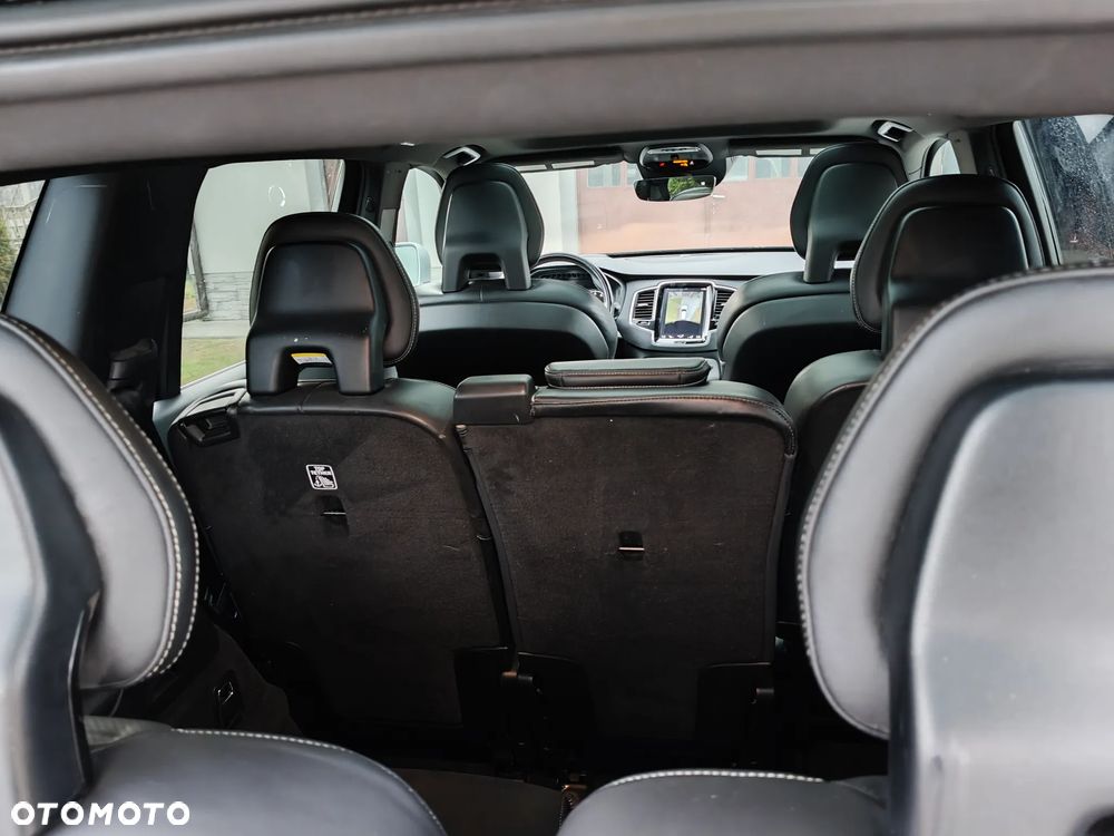 Volvo XC 60 T6 AWD Geartronic RDesign - 16