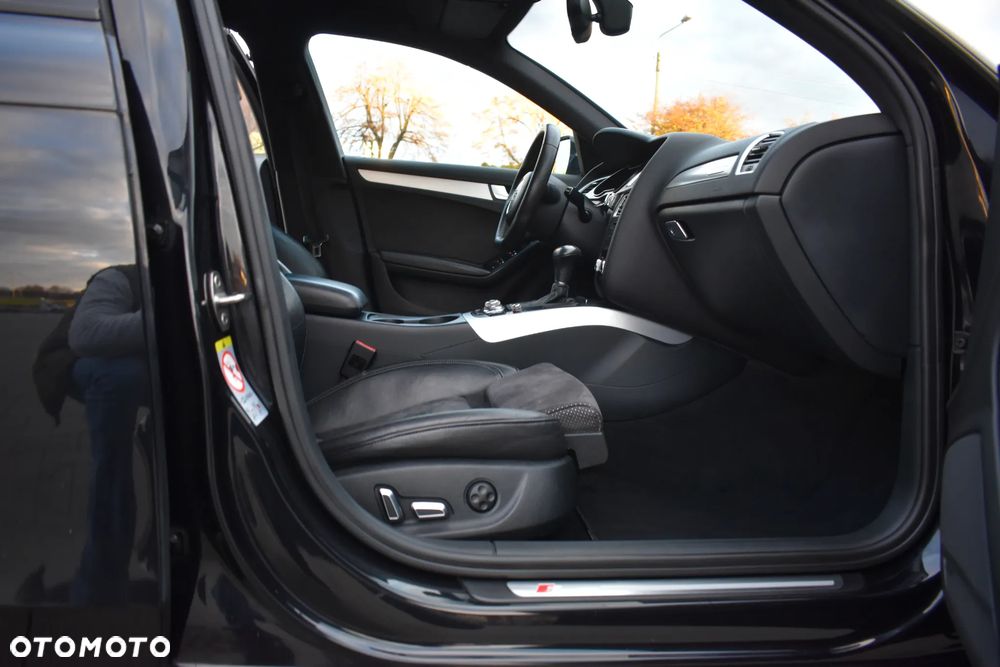Audi A4 Limousine - 14