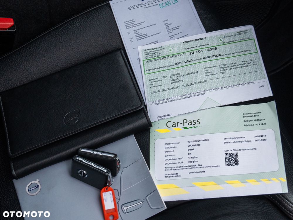 Volvo XC 90 B5 D AWD Geartronic Momentum Pro - 41