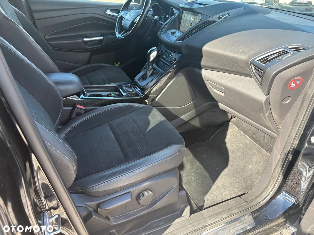 Ford Kuga 2.0 TDCi 4x4 ST-Line - 21