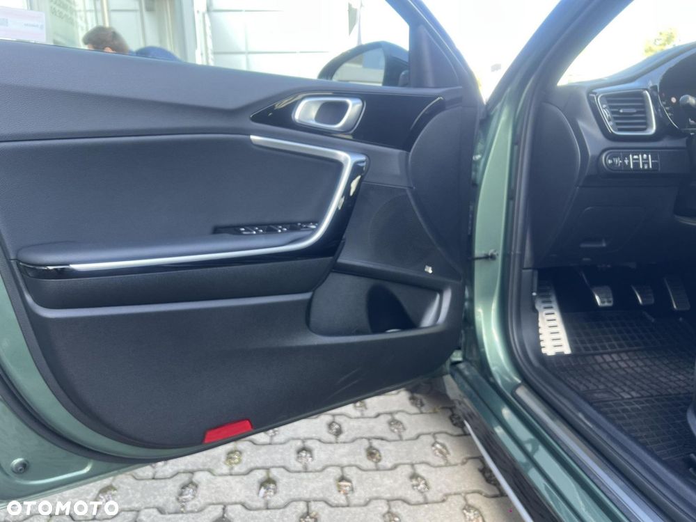 Kia ProCeed 1.5 T-GDI GT Line - 10