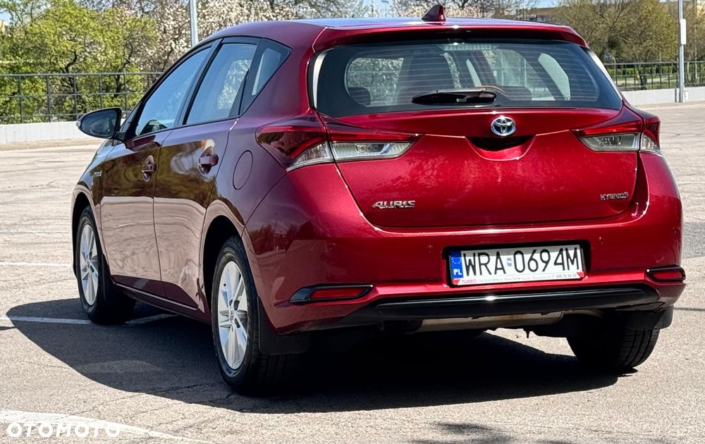 Toyota Auris Hybrid 135 Dynamic - 24