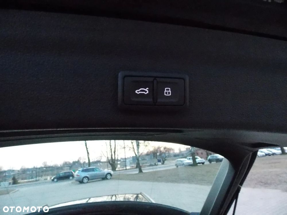 Audi A6 Avant 40 TDI S tronic design - 15