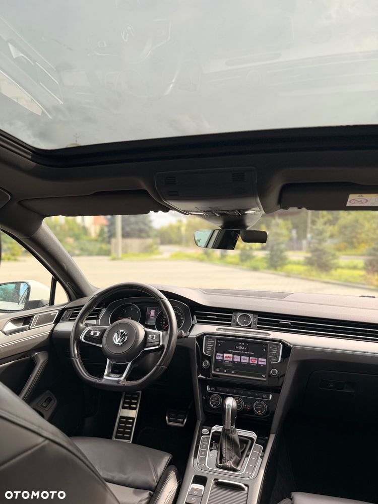 Volkswagen Passat - 20