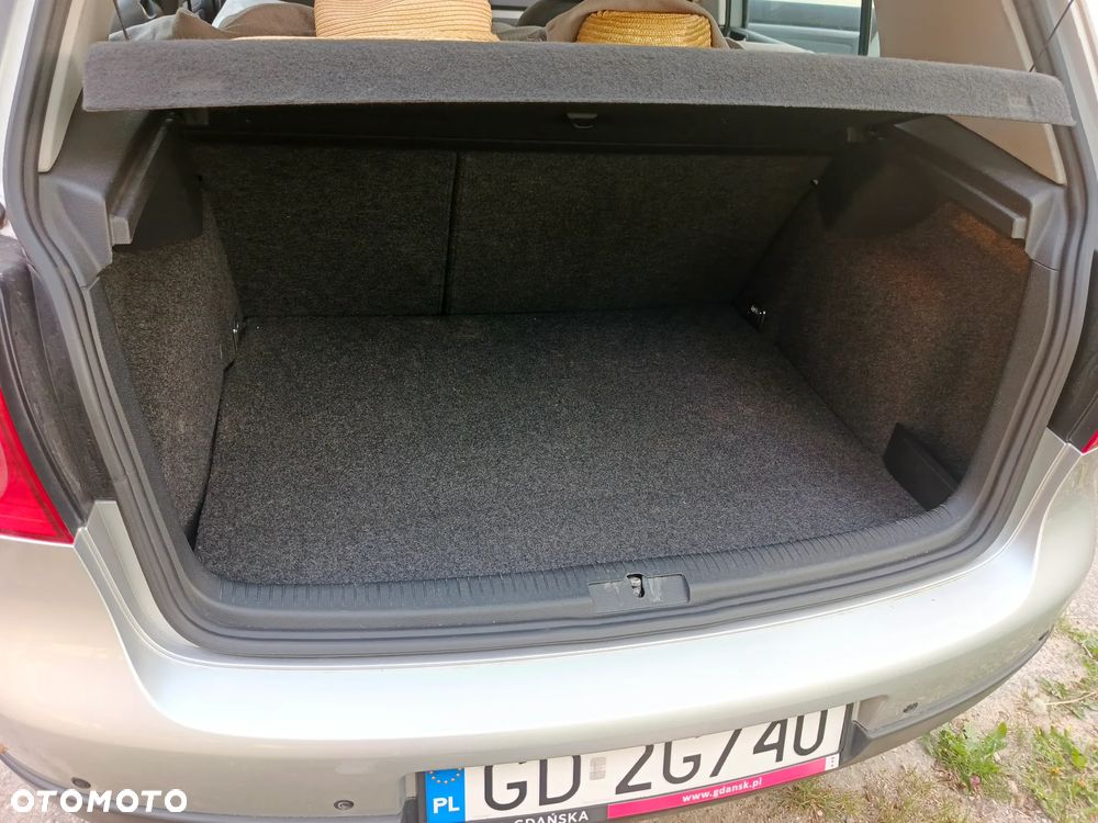 Volkswagen Golf 1.6 Q-Line - 16