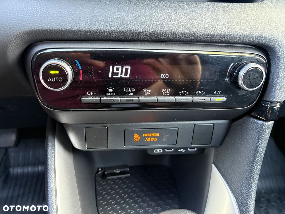 Toyota Yaris Hybrid 1.5 Comfort - 12