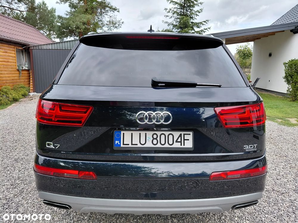 Audi Q7 - 7