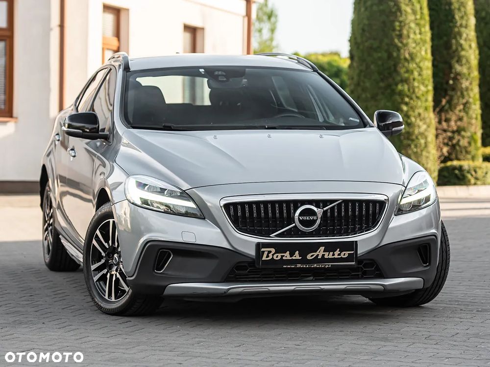 Volvo V40 Cross Country D2 Momentum - 3