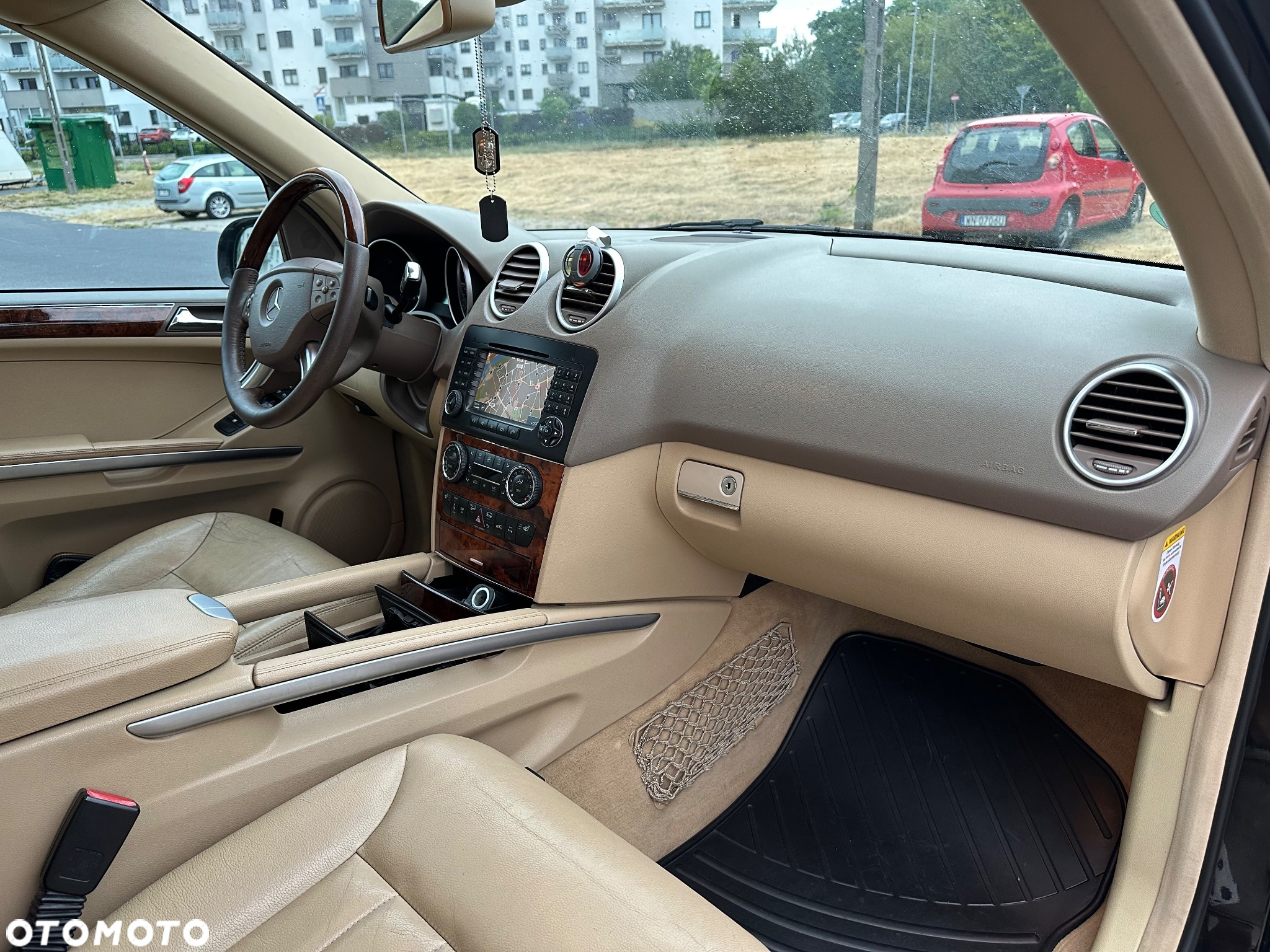 Mercedes-Benz ML - 19